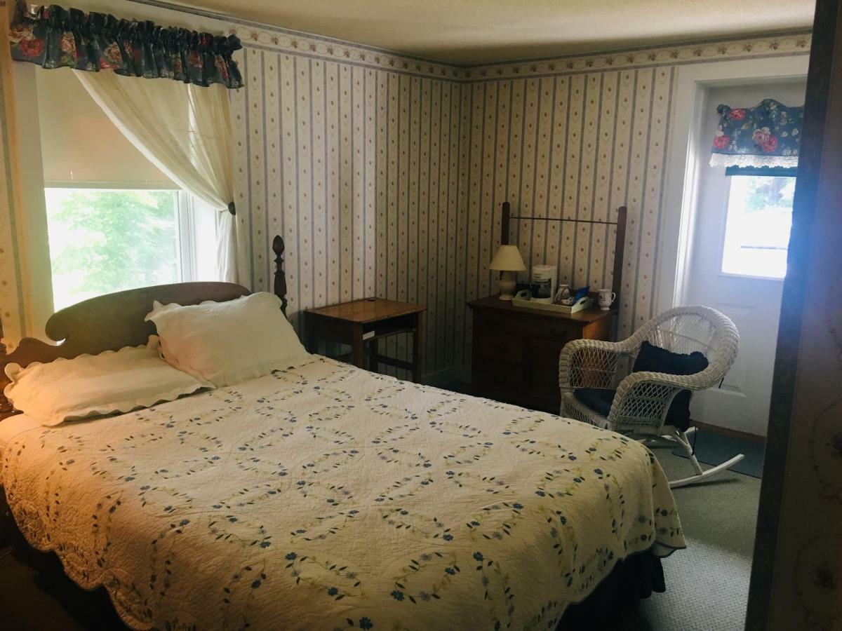 Carriage Barn Inn Кин Экстерьер фото